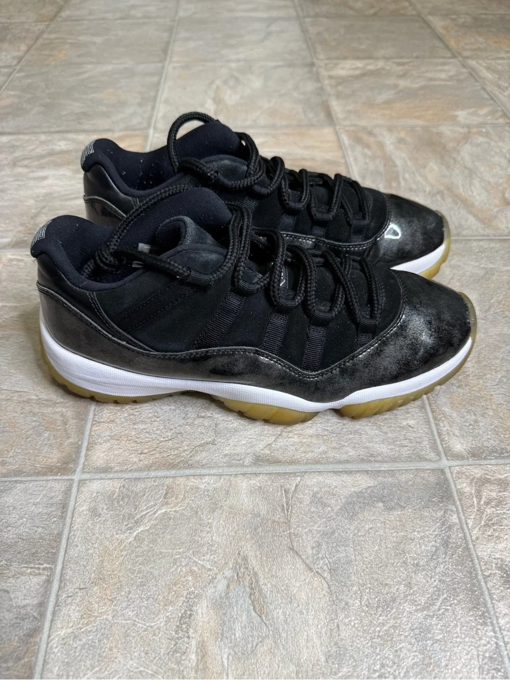 Air Jordan 11 Low Barons Mens Shoe Size 9.5 Black 528895-010 Preowned